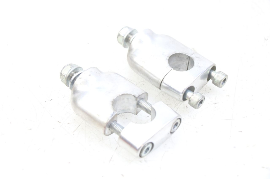 photo de SUPORTE DE GUIDÃO HONDA PCX (JF47) 125 (2012 - 2013) - Zoom do estado de desgaste