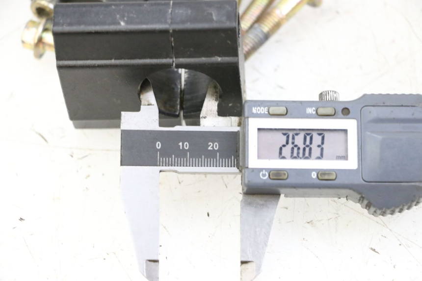 photo de SUPORTE DE GUIDÃO APOLLO RFZ 125 - Detalhe da peça