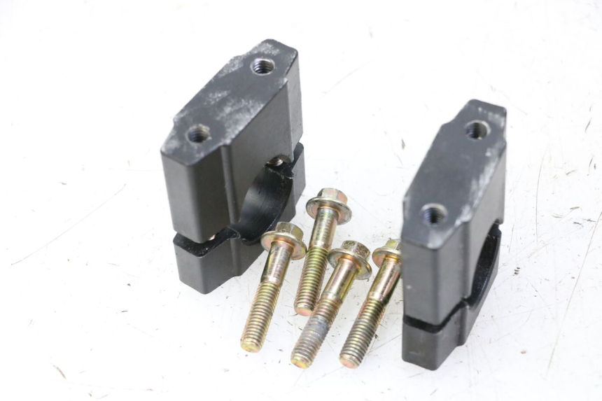 photo de SUPORTE DE GUIDÃO APOLLO RFZ 125 - Outro ângulo de visão