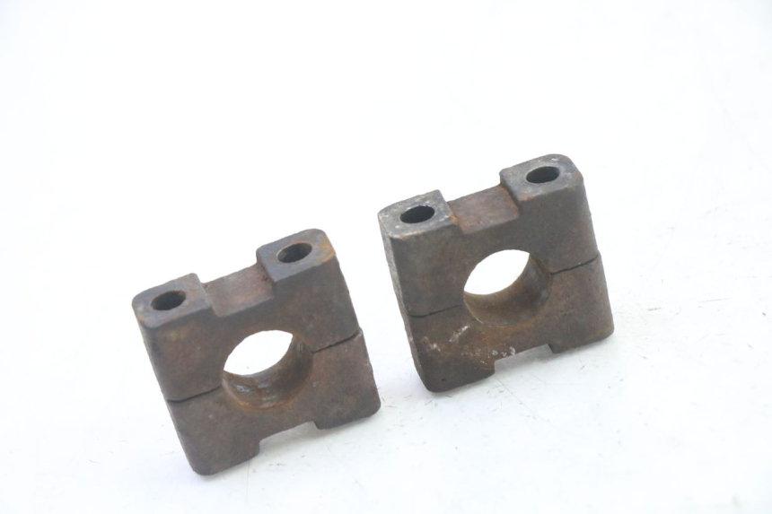 photo de SUPORTE DE GUIDÃO HYTRACK S 150 (2003 - 2011) - Detalhe da peça