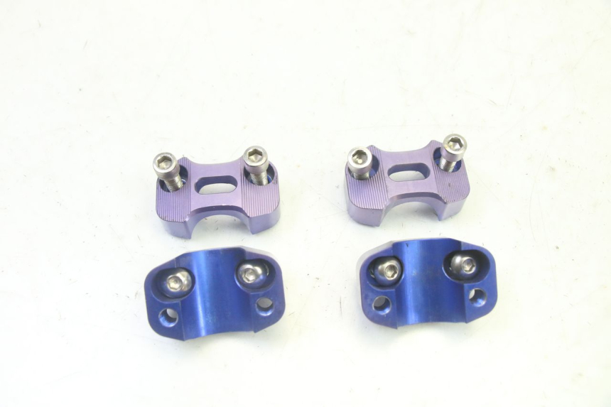 photo de SUPORTE DE GUIDÃO DERBI SENDA SM DRD 50 (2008 - 2013) - Detalhe da peça