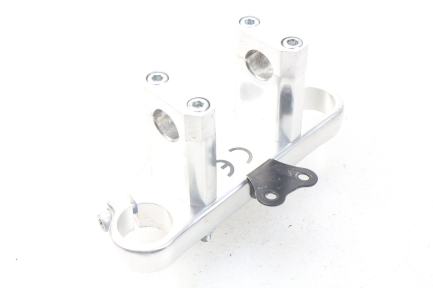 photo de SUPORTE DE GUIDÃO NITRO MOTORS STORM DIRTBIKE 110 - Pontos de fixação
