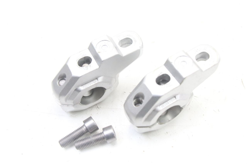photo de SUPORTE DE GUIDÃO SUZUKI GSF S BANDIT 600 (2000 - 2004) - Pontos de fixação
