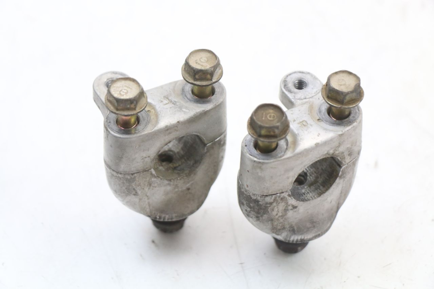 photo de SUPORTE DE GUIDÃO HONDA TRX 300 (1988 - 2000) - Detalhe da peça