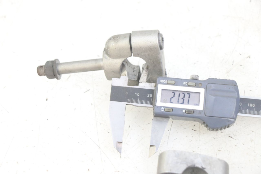 photo de SUPORTE DE GUIDÃO YAMAHA XJN DIVERSION 600 (2000 - 2003) - Detalhe da peça