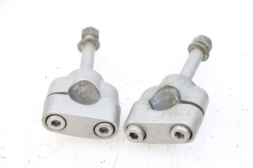 photo de SUPORTE DE GUIDÃO YAMAHA XJN DIVERSION 600 (2000 - 2003) - Outro ângulo de visão