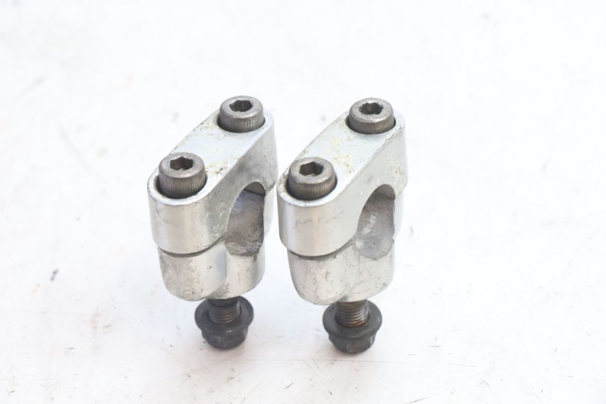 photo de ELEVAÇÃO DE GUIDÃO YAMAHA XJR 1300 (1998 - 2002) - Zoom do estado de desgaste