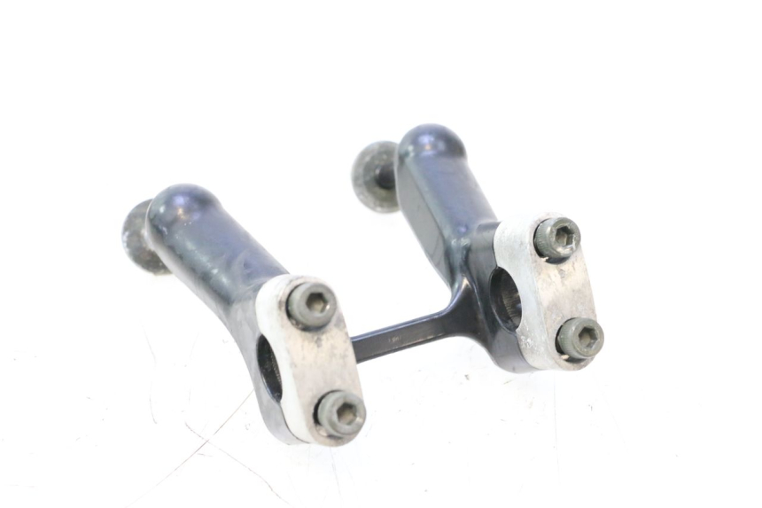 photo de ELEVAÇÃO DE GUIDÃO YAMAHA XP T-MAX ABS 500 (2005 - 2005) - Detalhe da peça