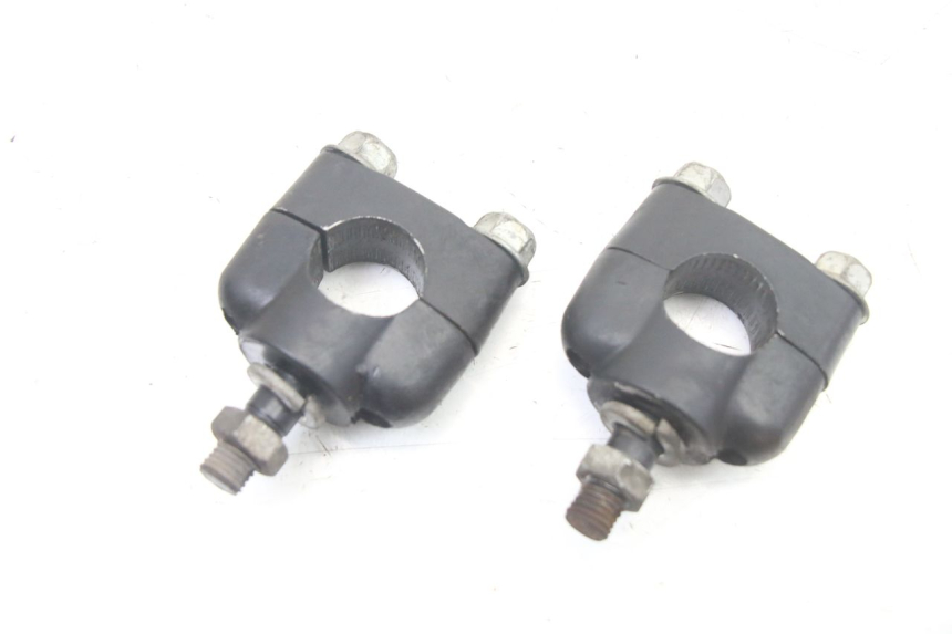 photo de SUPORTE DE GUIDÃO YAMAHA SR 125 (1982 - 2003) - Zoom do estado de desgaste