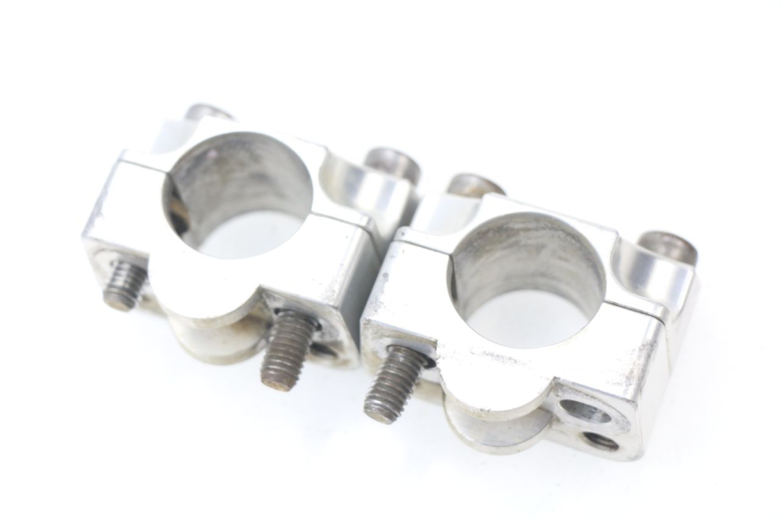 photo de SUPORTE DE GUIDÃO YAMAHA YZ 125 (1998 - 2005) - Outro ângulo de visão