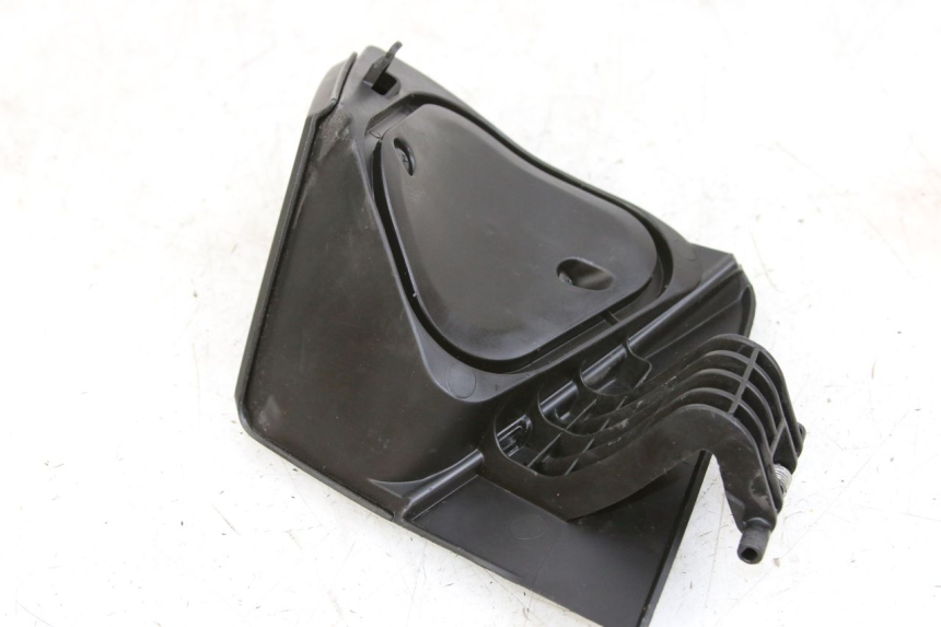 photo de PORTA DIANTEIRA ESQUERDA HONDA FORZA 125 (2015 - 2016) - Zoom do estado de desgaste