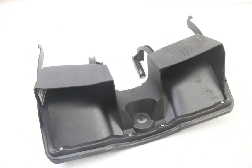 photo de SUPORTE DA CAIXA DE LUVA APRILIA ATLANTIC 125 (2003 - 2009) - Outro ângulo de visão