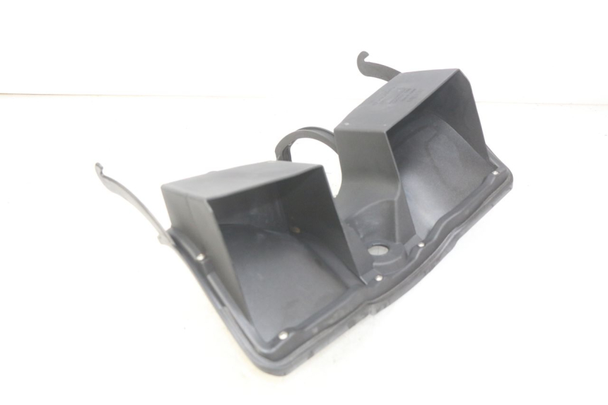 photo de SUPORTE DA CAIXA DE LUVA APRILIA ATLANTIC 125 (2003 - 2009) - Zoom do estado de desgaste