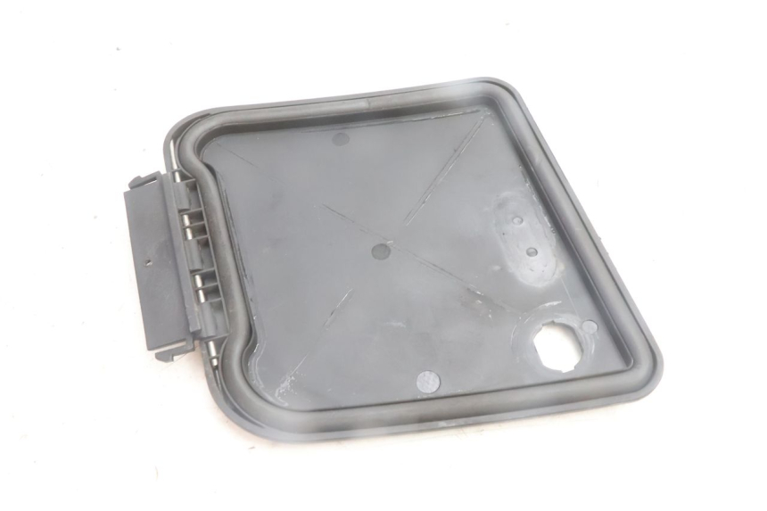 photo de SUPORTE PARA PORTA-LUVA BMW C1 125 (2000 - 2003) - Ampliação técnica
