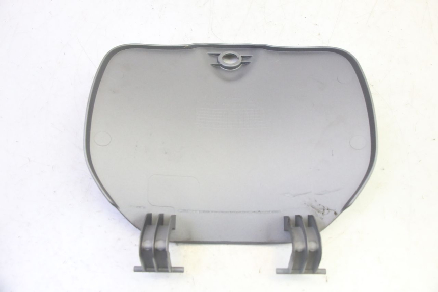 photo de SUPORTE DA CAIXA DE LUVA SYM FIDDLE 3 III 125 (2014 - 2020) - Ampliação técnica