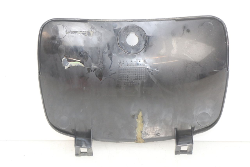 photo de SUPORTE DA CAIXA DE LUVAS MBK FLIPPER 50 (2004 - 2012) - Estado da superfície