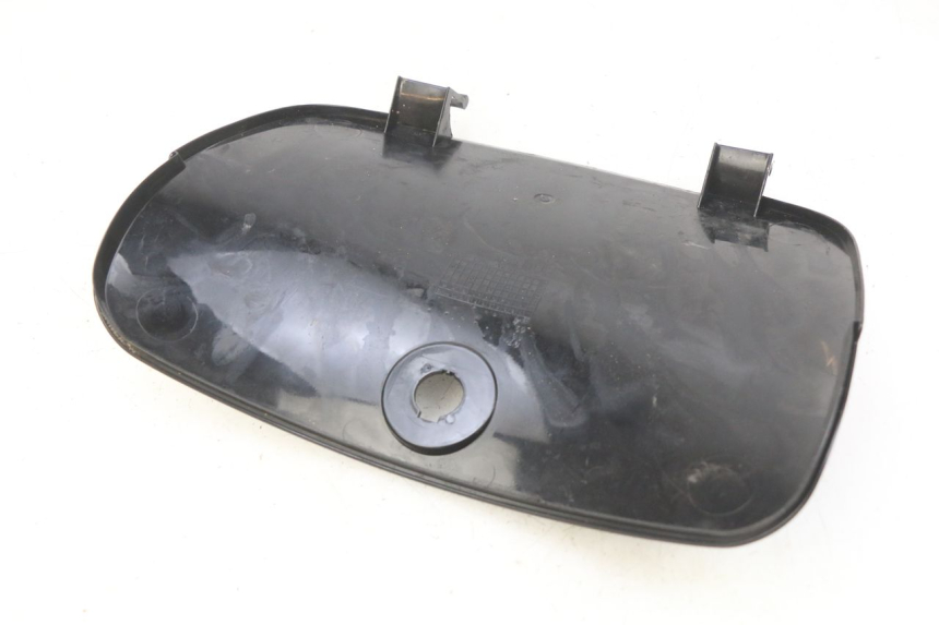 photo de SUPORTE DA CAIXA DE LUVAS MBK FLIPPER 50 (2004 - 2012) - Outro ângulo de visão