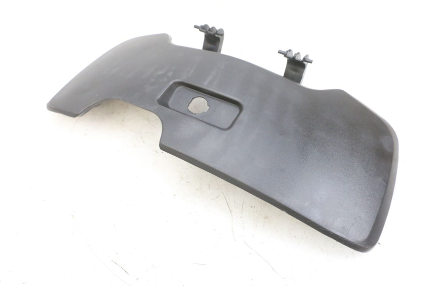 photo de SUPORTE DA CAIXA DE LUVAS SYM GTS EVO 125 (2009 - 2013) - Vista geral