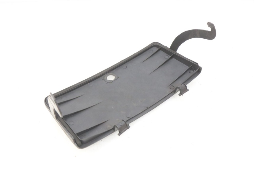 photo de SUPORTE DA CAIXA DE LUVA HAOTIAN HT125T-2 125 - Detalhe da peça