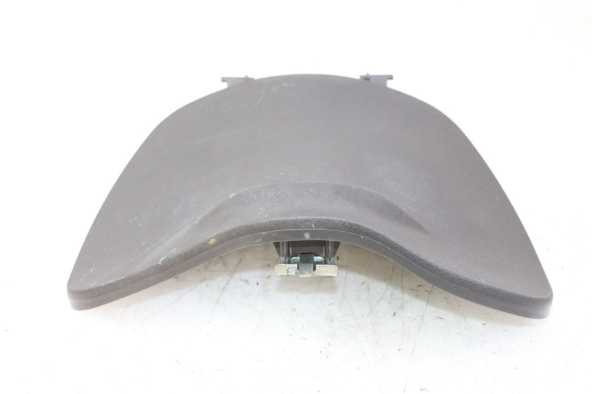 photo de SUPORTE DA CAIXA DE LUVAS PIAGGIO LIBERTY 4T 50 (2009 - 2015) - Outro ângulo de visão
