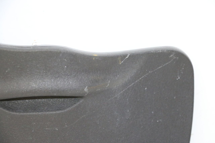 photo de SUPORTE DA CAIXA DE LUVAS PIAGGIO LIBERTY 4T 50 (2009 - 2015) - Estado da superfície