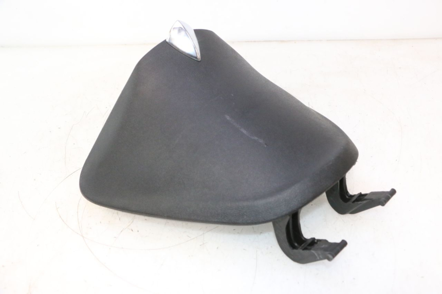 photo de SUPORTE PARA PORTA-LUVA PIAGGIO LIBERTY IGET 4T 50 (2015 - 2020) - Detalhe da peça