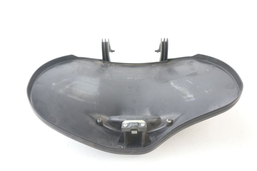 photo de SUPORTE DA CAIXA DE LUVA PIAGGIO LIBERTY 125 (2009 - 2013) - Detalhe da peça