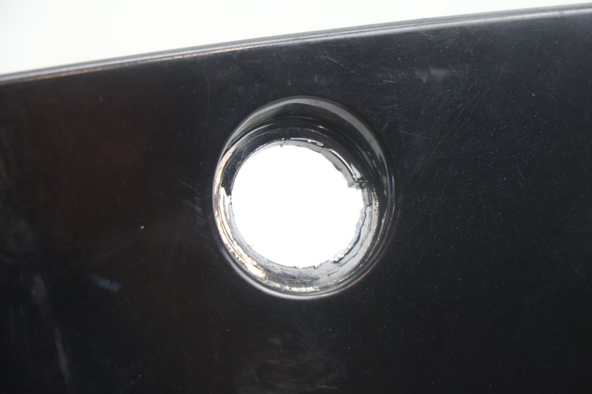 photo de SUPORTE DA CAIXA DE LUVAS KYMCO LIKE 125 (2009 - 2016) - Detalhe da peça