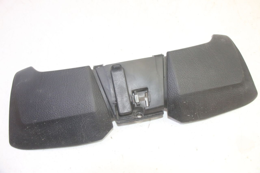 photo de SUPORTE DA CAIXA DE LUVAS PIAGGIO MP3 HPE 350 (2018 - 2020) - Vista principal