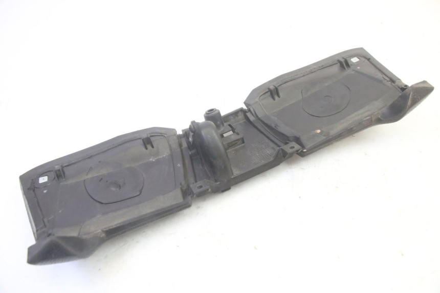 photo de SUPORTE DA CAIXA DE LUVAS PIAGGIO MP3 500 (2016 - 2018) - Vista geral