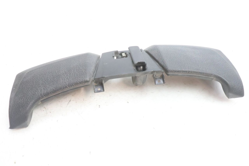 photo de SUPORTE DA CAIXA DE LUVAS PIAGGIO MP3 500 (2016 - 2018) - Peça verificada