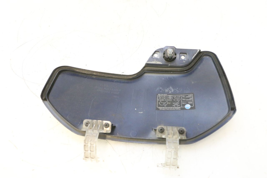 photo de SUPORTE DA CAIXA DE LUVAS KYMCO LIKE 4T 50 (2019 - 2025) - Zoom do estado de desgaste