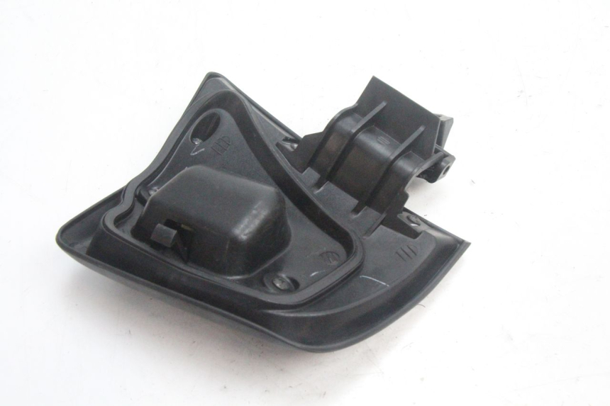 photo de SUPORTE DA CAIXA DE LUVAS HONDA PCX (JF28) 125 (2009 - 2011) - Ampliação técnica