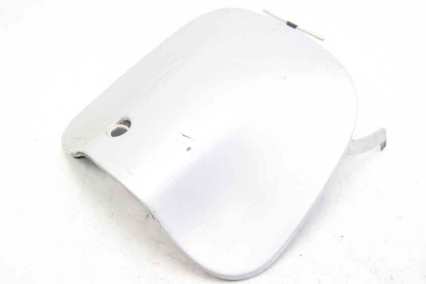 photo de SUPORTE DA CAIXA DE LUVA APRILIA SCARABEO 4T 50 (2009 - 2017) - Detalhe da peça