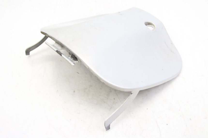 photo de SUPORTE DA CAIXA DE LUVA APRILIA SCARABEO 4T 50 (2009 - 2017) - Outro ângulo de visão