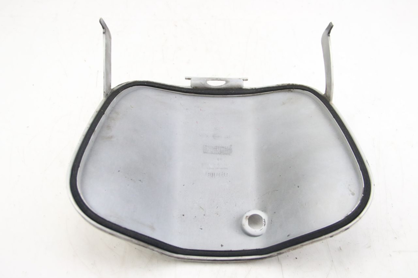 photo de SUPORTE DA CAIXA DE LUVA APRILIA SCARABEO 4T 50 (2009 - 2017) - Ampliação técnica