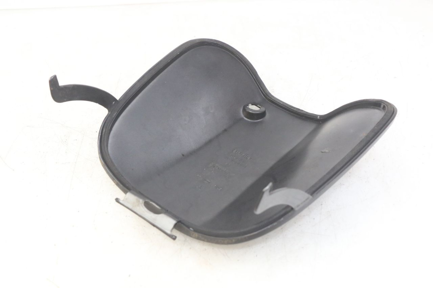 photo de SUPORTE DA CAIXA DE LUVA APRILIA SCARABEO 100 (2003 - 2012) - Detalhe da peça