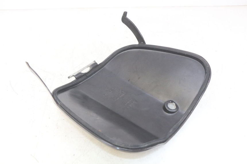 photo de SUPORTE DA CAIXA DE LUVA APRILIA SCARABEO 100 (2003 - 2012) - Zoom do estado de desgaste