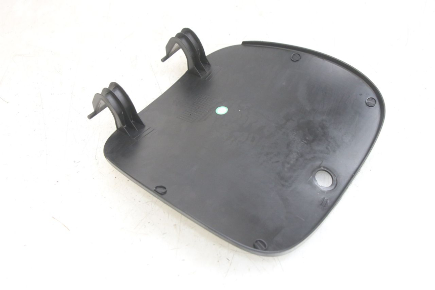 photo de SUPORTE DA CAIXA DE LUVAS PEUGEOT TWEET 4T 50 (2014 - 2019) - Detalhe da peça