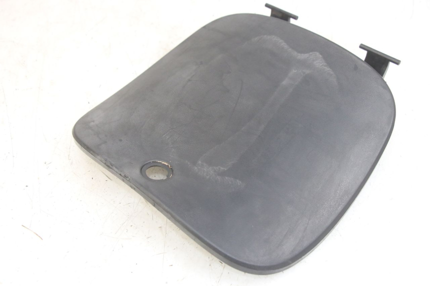 photo de SUPORTE DA CAIXA DE LUVAS PEUGEOT TWEET 4T 50 (2014 - 2019) - Outro ângulo de visão