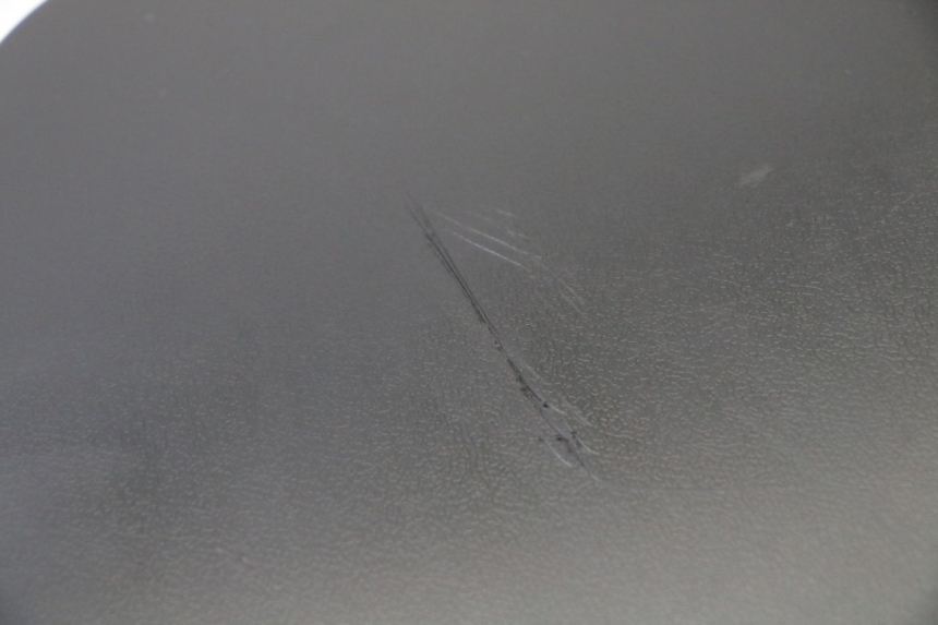 photo de SUPORTE DA CAIXA DE LUVAS PEUGEOT TWEET 4T 50 (2014 - 2019) - Detalhe da peça