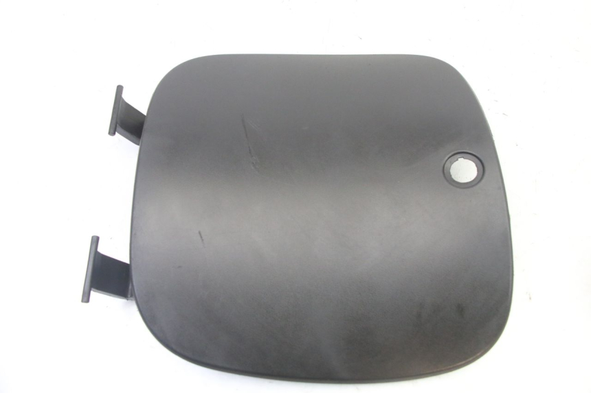 photo de SUPORTE DA CAIXA DE LUVAS PEUGEOT TWEET 4T 50 (2014 - 2019) - Zoom do estado de desgaste