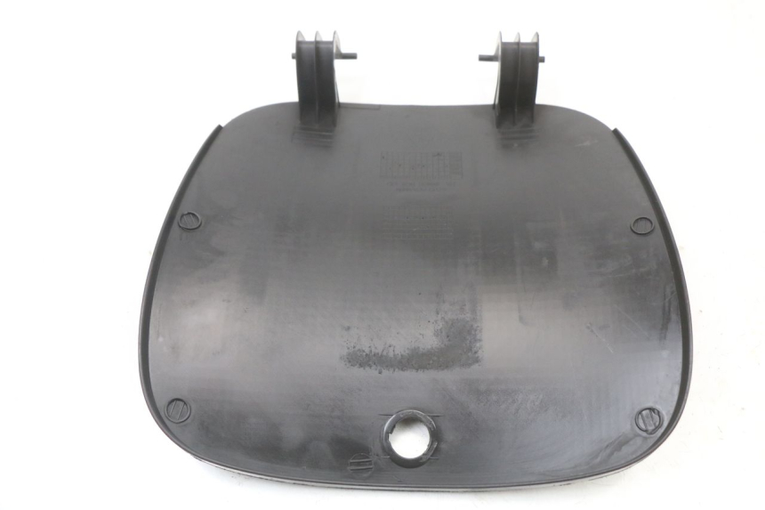 photo de SUPORTE DA CAIXA DE LUVA PEUGEOT TWEET 125 (2018 - 2021) - Ampliação técnica