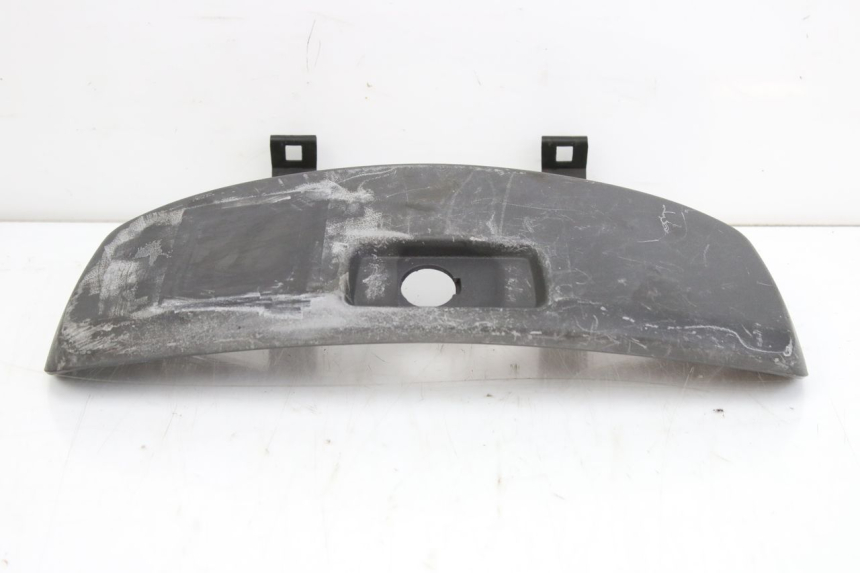 photo de SUPORTE DA CAIXA DE LUVA SUZUKI UH BURGMAN 125 (2002 - 2006) - Detalhe da peça