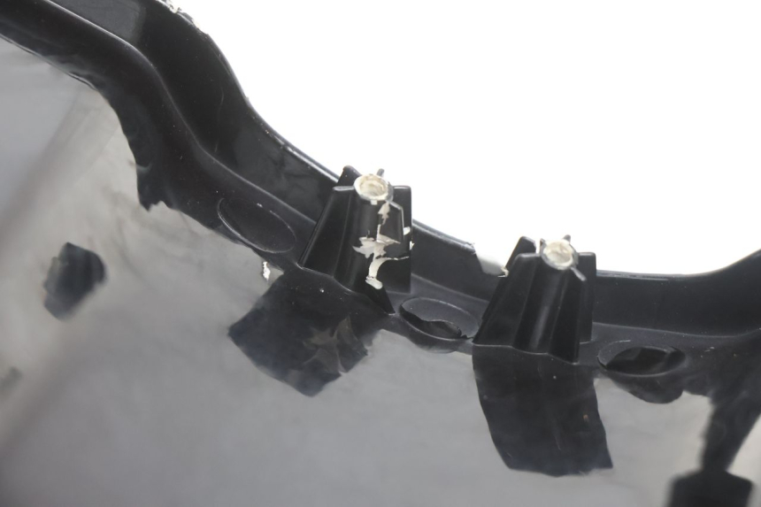 photo de SUPORTE PARA PORTA-LUVA PIAGGIO VESPA PRIMAVERA 2T 50 (2013 - 2018) - Vista geral