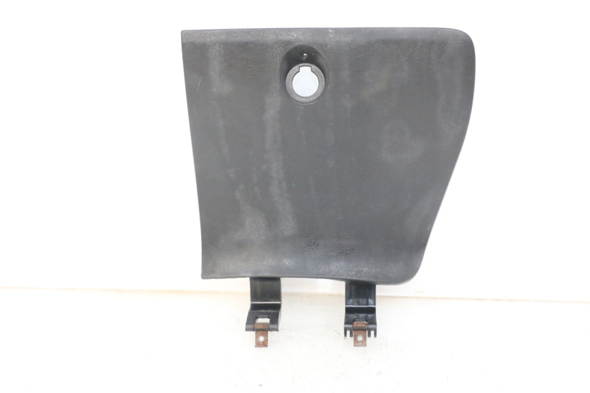photo de SUPORTE DA CAIXA DE LUVA YAMAHA XMAX X-MAX 125 (2006 - 2009) - Vista principal