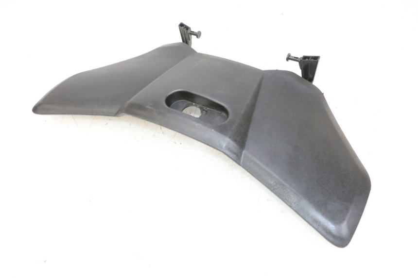 photo de SUPORTE DA CAIXA DE LUVAS YAMAHA X-MAX XMAX 125 (2010 - 2013) - Outro ângulo de visão