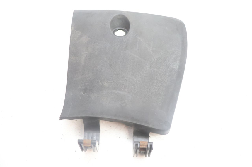 photo de SUPORTE DA CAIXA DE LUVA YAMAHA XMAX X-MAX 125 (2006 - 2009) - Vista principal
