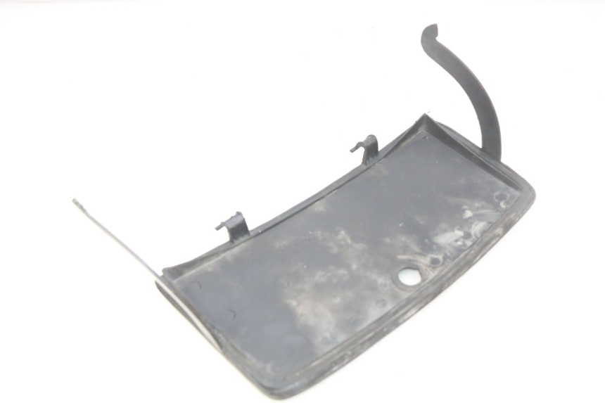 photo de SUPORTE DA CAIXA DE LUVA YIYING YY50QT-10 50 (2007 - 2022) - Detalhe da peça