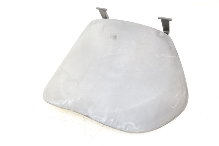 photo de SUPORTE DA CAIXA DE LUVA PIAGGIO ZIP 2T 50 (2009 - 2019) - Ampliação técnica